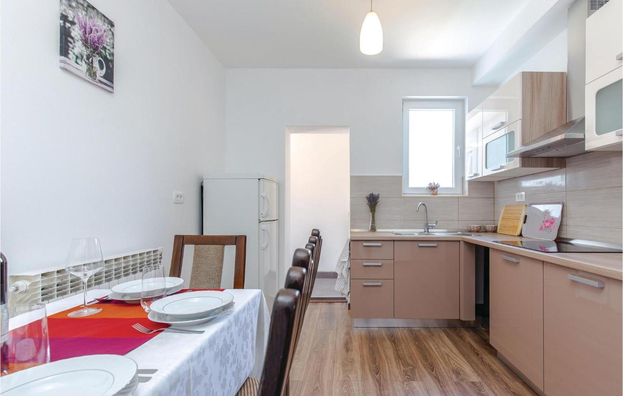 Gorgeous Apartment In Crikvenica With Kitchen Екстериор снимка