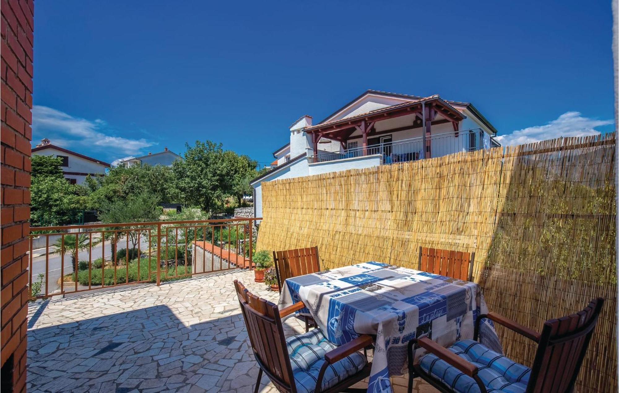 Gorgeous Apartment In Crikvenica With Kitchen Екстериор снимка