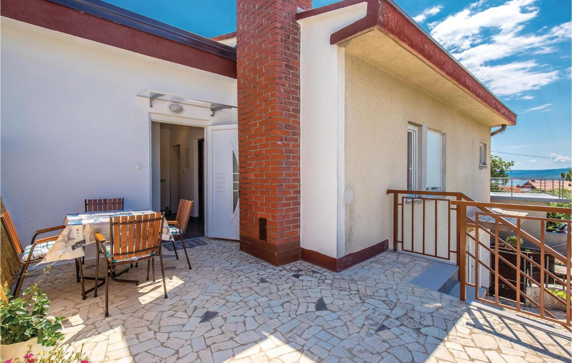 Gorgeous Apartment In Crikvenica With Kitchen Екстериор снимка