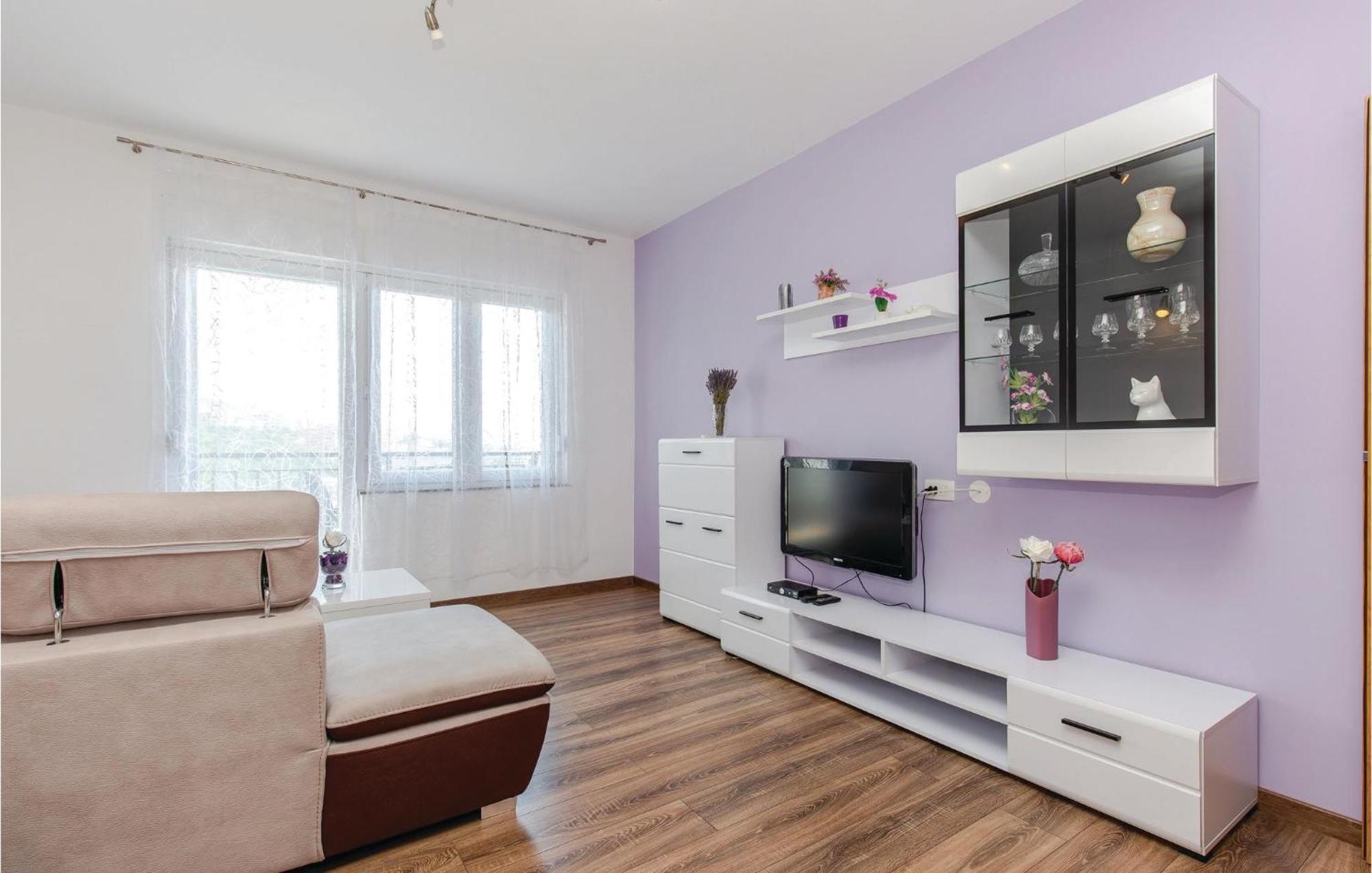Gorgeous Apartment In Crikvenica With Kitchen Екстериор снимка